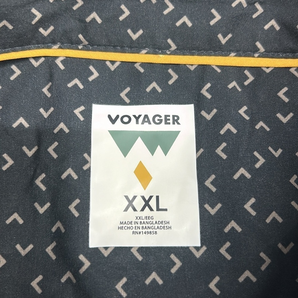 Voyager button down size XXL - Picture 2 of 8